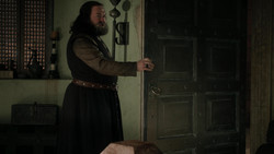 extant_GameOfThrones_1x06-AGoldenCrown_0436