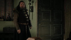 extant_GameOfThrones_1x06-AGoldenCrown_0442