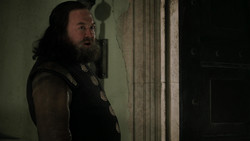 extant_GameOfThrones_1x06-AGoldenCrown_0455