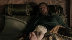 extant_GameOfThrones_1x06-AGoldenCrown_0458