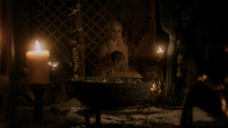 extant_GameOfThrones_1x06-AGoldenCrown_0516