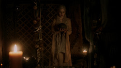 extant_GameOfThrones_1x06-AGoldenCrown_0525