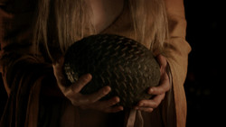 extant_GameOfThrones_1x06-AGoldenCrown_0542