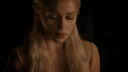 extant_GameOfThrones_1x06-AGoldenCrown_0545
