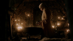 extant_GameOfThrones_1x06-AGoldenCrown_0554