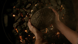 extant_GameOfThrones_1x06-AGoldenCrown_0561