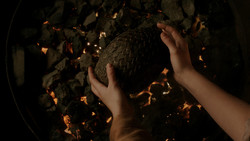 extant_GameOfThrones_1x06-AGoldenCrown_0570
