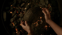 extant_GameOfThrones_1x06-AGoldenCrown_0573