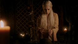 extant_GameOfThrones_1x06-AGoldenCrown_0578