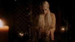 extant_GameOfThrones_1x06-AGoldenCrown_0581