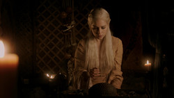 extant_GameOfThrones_1x06-AGoldenCrown_0586