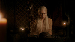 extant_GameOfThrones_1x06-AGoldenCrown_0594