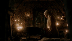 extant_GameOfThrones_1x06-AGoldenCrown_0596