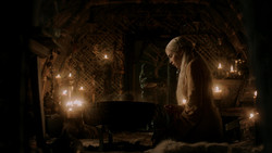 extant_GameOfThrones_1x06-AGoldenCrown_0597