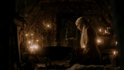 extant_GameOfThrones_1x06-AGoldenCrown_0599