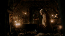 extant_GameOfThrones_1x06-AGoldenCrown_0601