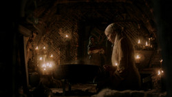 extant_GameOfThrones_1x06-AGoldenCrown_0602