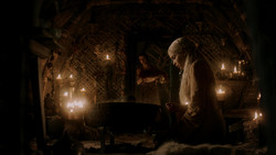 extant_GameOfThrones_1x06-AGoldenCrown_0607
