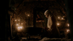 extant_GameOfThrones_1x06-AGoldenCrown_0609