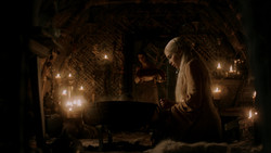 extant_GameOfThrones_1x06-AGoldenCrown_0610