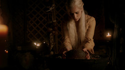 extant_GameOfThrones_1x06-AGoldenCrown_0614