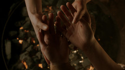 extant_GameOfThrones_1x06-AGoldenCrown_0625