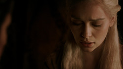 extant_GameOfThrones_1x06-AGoldenCrown_0641