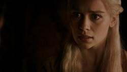 extant_GameOfThrones_1x06-AGoldenCrown_0643