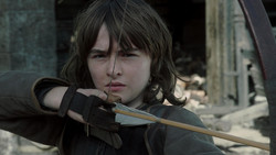 extant_GameOfThrones_1x06-AGoldenCrown_0658