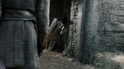 extant_GameOfThrones_1x06-AGoldenCrown_0677