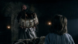 extant_GameOfThrones_1x06-AGoldenCrown_0727