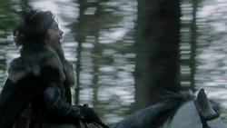 extant_GameOfThrones_1x06-AGoldenCrown_0763