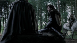 extant_GameOfThrones_1x06-AGoldenCrown_0770