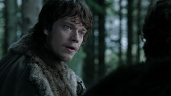 extant_GameOfThrones_1x06-AGoldenCrown_0787