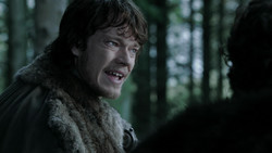 extant_GameOfThrones_1x06-AGoldenCrown_0789
