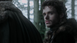extant_GameOfThrones_1x06-AGoldenCrown_0801