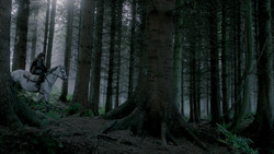 extant_GameOfThrones_1x06-AGoldenCrown_0851