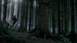 extant_GameOfThrones_1x06-AGoldenCrown_0852