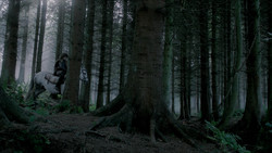 extant_GameOfThrones_1x06-AGoldenCrown_0853
