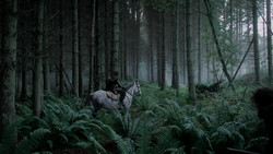 extant_GameOfThrones_1x06-AGoldenCrown_0891
