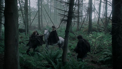 extant_GameOfThrones_1x06-AGoldenCrown_0900
