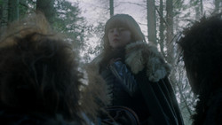 extant_GameOfThrones_1x06-AGoldenCrown_0930
