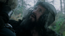 extant_GameOfThrones_1x06-AGoldenCrown_0973