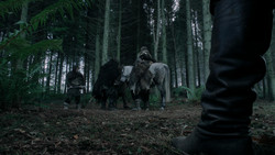 extant_GameOfThrones_1x06-AGoldenCrown_1010