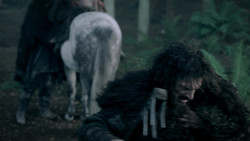 extant_GameOfThrones_1x06-AGoldenCrown_1054