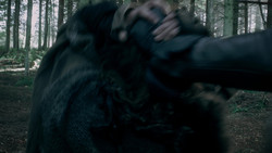 extant_GameOfThrones_1x06-AGoldenCrown_1056