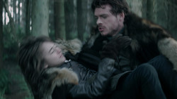 extant_GameOfThrones_1x06-AGoldenCrown_1149