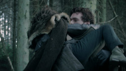 extant_GameOfThrones_1x06-AGoldenCrown_1150