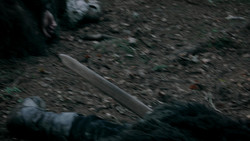 extant_GameOfThrones_1x06-AGoldenCrown_1158