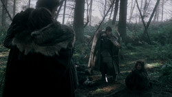 extant_GameOfThrones_1x06-AGoldenCrown_1211